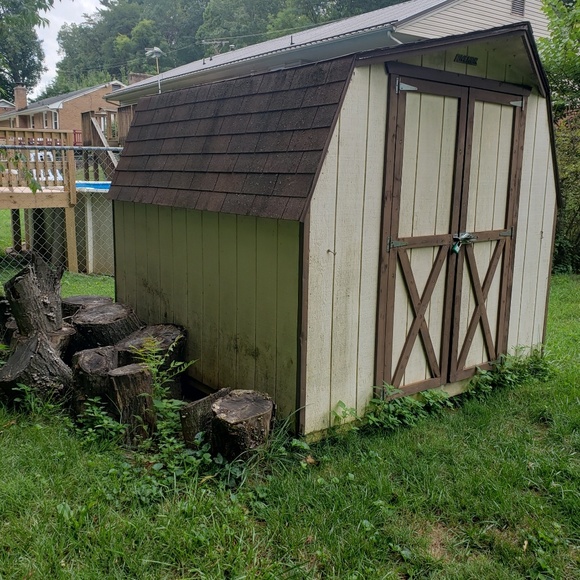 Storage Building - Picture 3 of 8